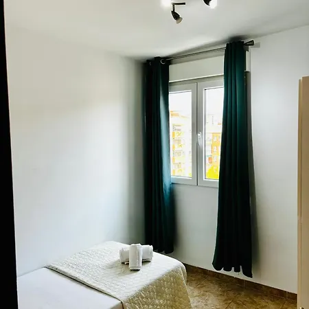 Travel Habitat Jardines De Viveros Appartement Valencia
