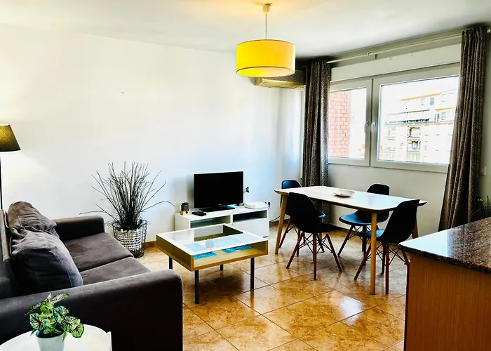 Travel Habitat Jardines De Viveros Daire