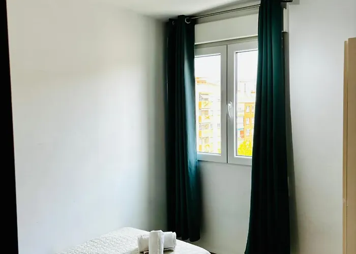 Travel Habitat Jardines De Viveros Daire Valensiya