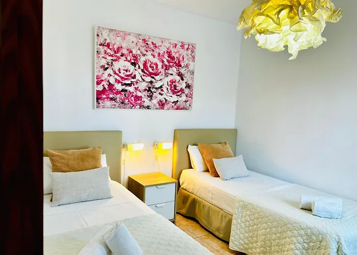 Travel Habitat Jardines De Viveros Daire